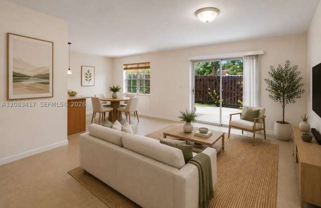 1749 SW 81st Ln Gallery 2