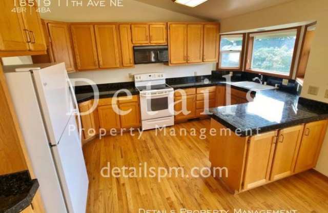 18519 11th Ave NE Gallery 4