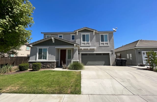 4322 West Oriole Ct - 4322 West Oriole Court, Visalia, CA 93291