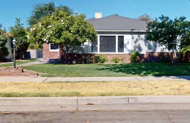 1481 N Adoline Ave Fresno, CA 93728 photos photos