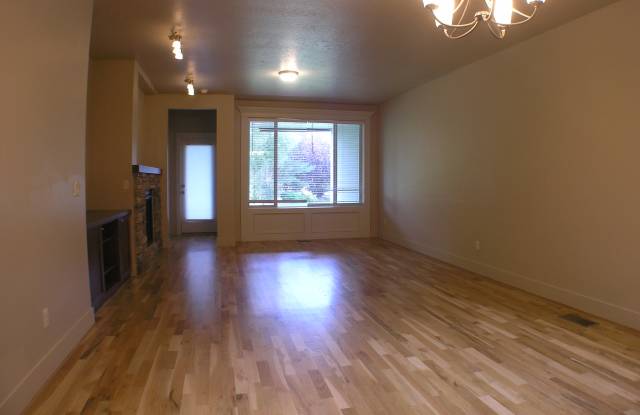 2715 S Gatewood Ln Gallery 4