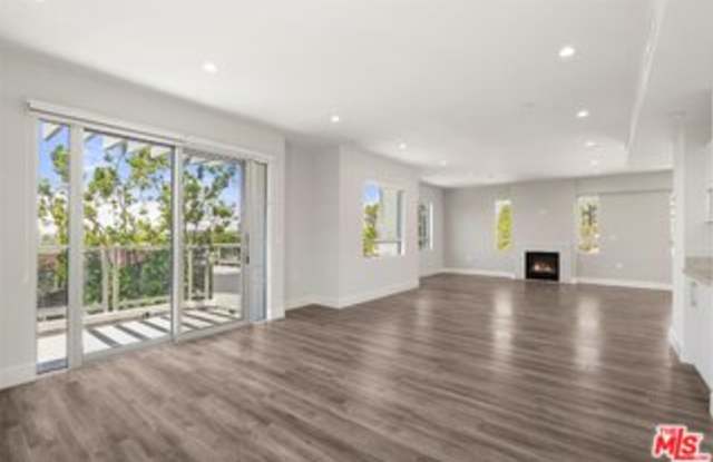 1326 Centinela Avenue Gallery 2