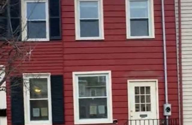 Spacious & Beautifully Updated 3BR Home with Extra Storage in Columbia photos photos