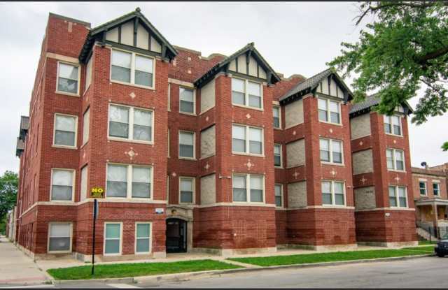 6905 South Prairie Ave. photos photos