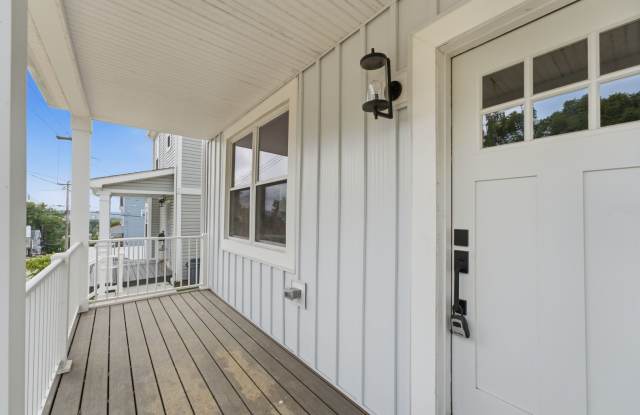 Gorgeous Remodeled 4 Bed, 2 Bath Home in Garfield w/ Signing Incentives - Available Now! Gallery 3