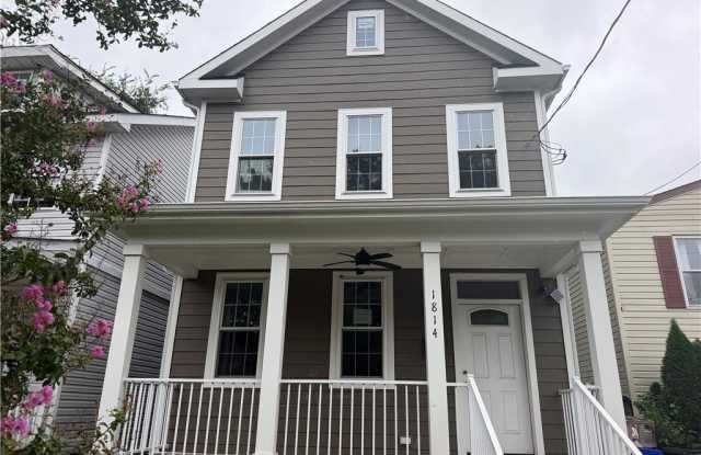 1814 Bracey Street Gallery 1