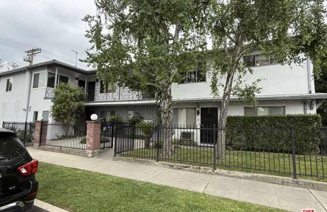 11500 Riverside Dr photos photos