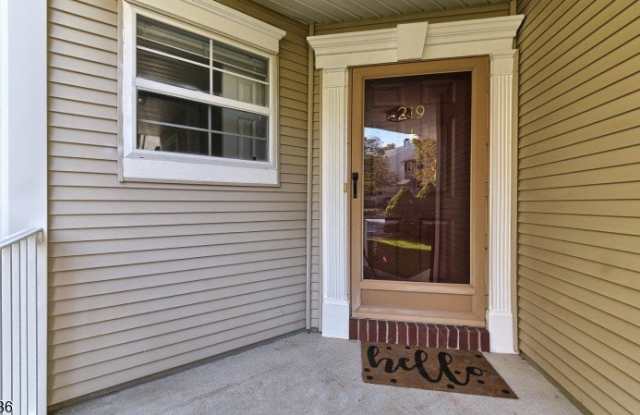 219 Warbler Dr Gallery 3