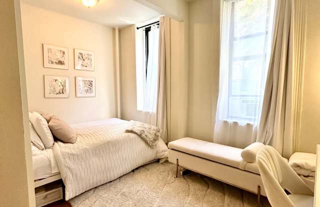 110 Thompson Street - 110 Thompson Street, New York City, NY 10012 110 Thompson Street - 110 Thompson Street, New York City, NY 10012