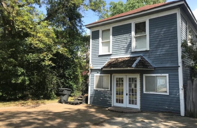 1054 College Street - 1054 College Street, Shreveport, LA 71104
