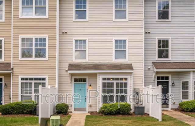 1211 Canyon Rock Court Gallery 1