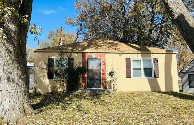 COMING SOON! Charming 2-Bedroom 1 Bathroom Home in Bellevue photos photos