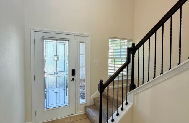 4BR/2.5BA Forest Hammock Luxury Home! Gallery 3