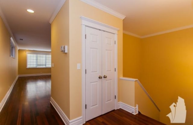3841 SOUTHPORT - 3841 N Southport Ave, Chicago, IL 60613
