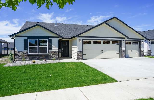 3 Bedroom, 2 Bath Home Built in 2022 - Post Falls photos photos