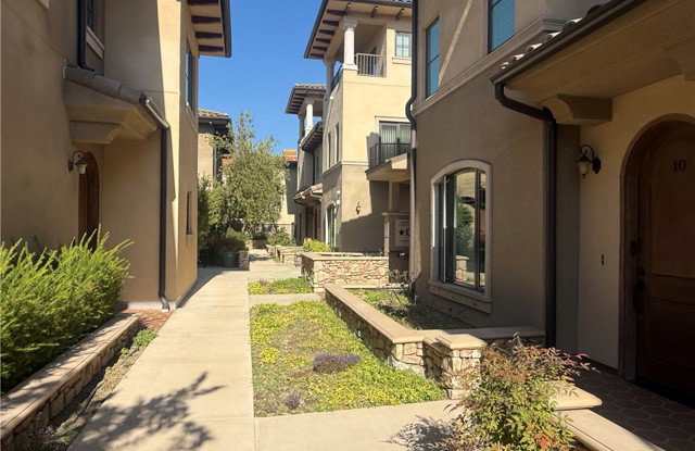 158 South Sierra Madre Boulevard Gallery 4