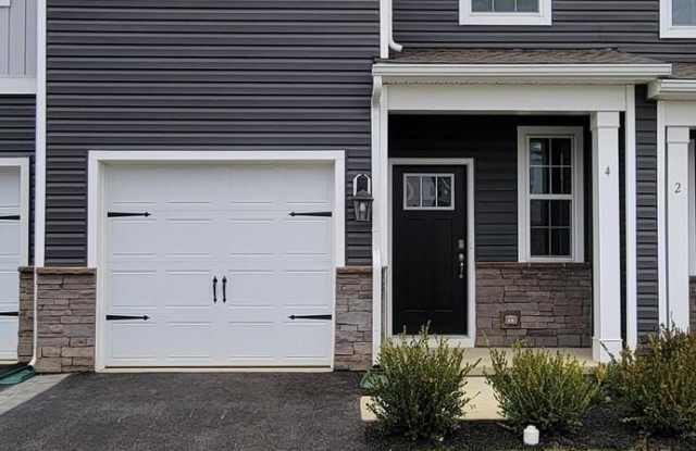 4 ELLIOT Lane photos photos