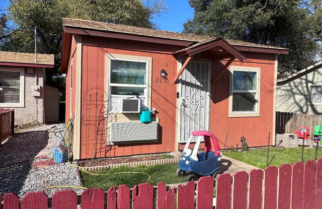 Cottage in South Redding photos photos