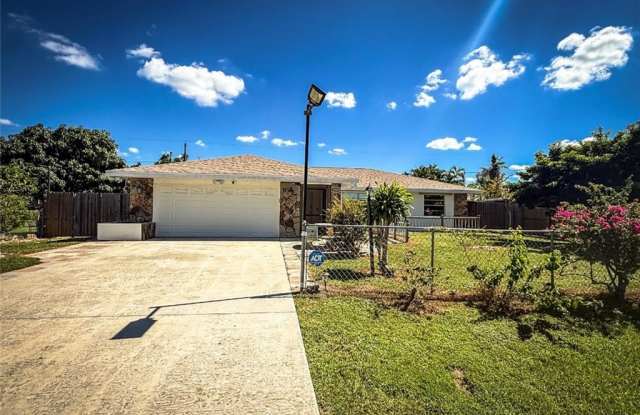 18645 Miami Boulevard - 18645 Miami Boulevard, San Carlos Park, FL 33967