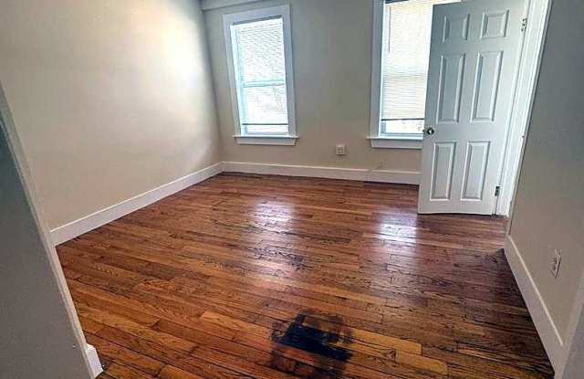South Boston 4bed / 2bath available 9/1/2026 Gallery 4