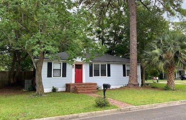 4565 ROYAL Avenue photos photos