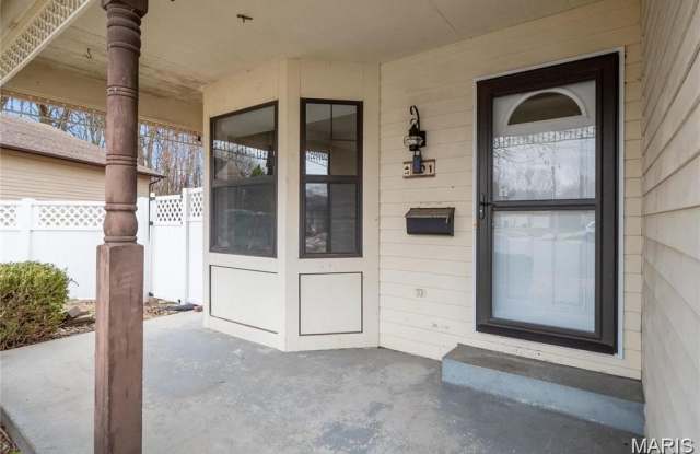 701 OAK HOLLOW Court Gallery 3