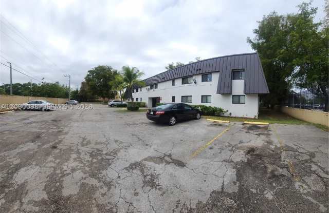19600 SW 110th Ct Gallery 4