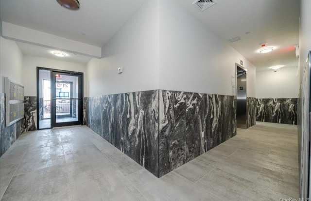 2115 Burr Avenue photos photos