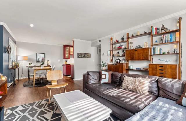 11813 Runnymede St Apt 9 Gallery 2