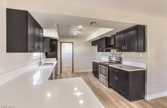 3314 El Camino Real - 3314 El Camino Real, Paradise, NV 89121