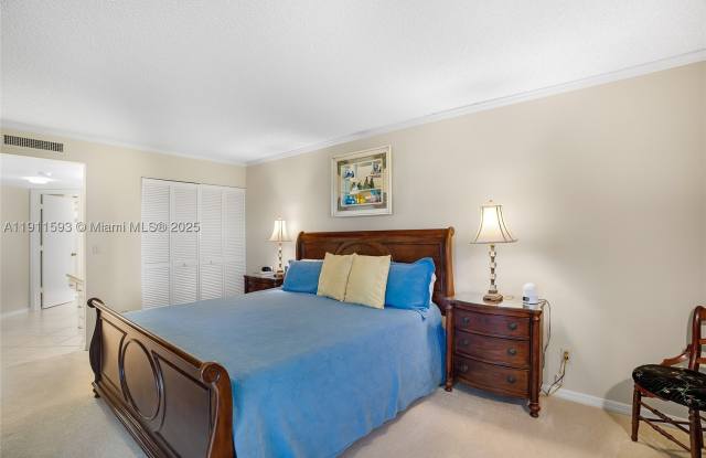 1815 Mooringline Dr Gallery 2
