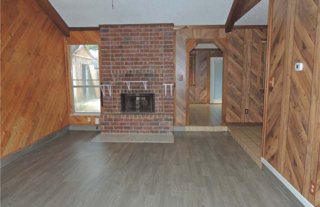 2187 Glenwood Drive Gallery 2