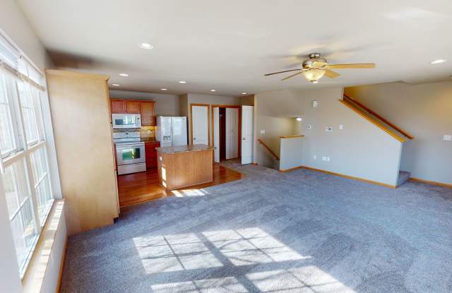 2 Bedroom Townhome Available October 13th, 2025! - 3160 Southwest Arlan Lane, Ankeny, IA 50023