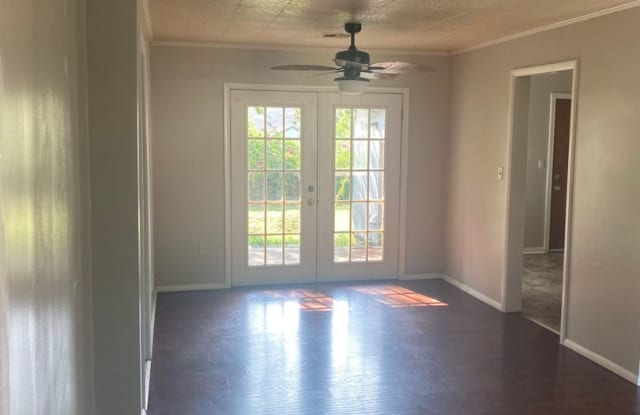 2225 S Osage Ave photos photos