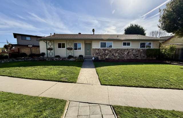 773 Bellarmine Dr photos photos