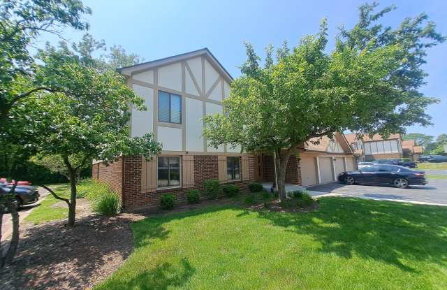 905 Knottingham Drive unit: 2A photos photos