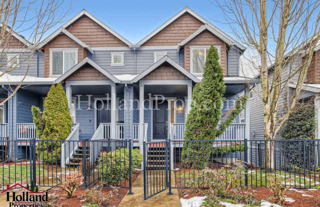 Beautiful Home With Balcony and Great Location! ** NEW PRICE $2,650 and REDUCED SECURITY DEPOSIT ** photos photos