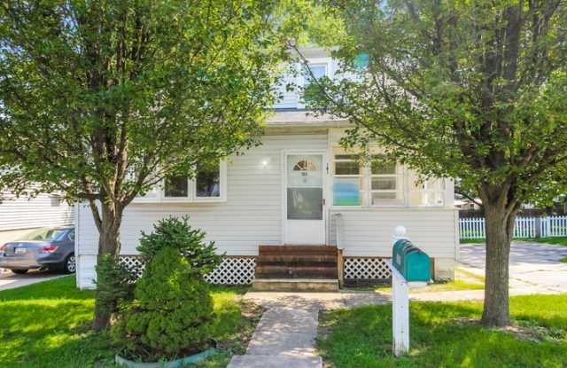 101 Oak Avenue photos photos