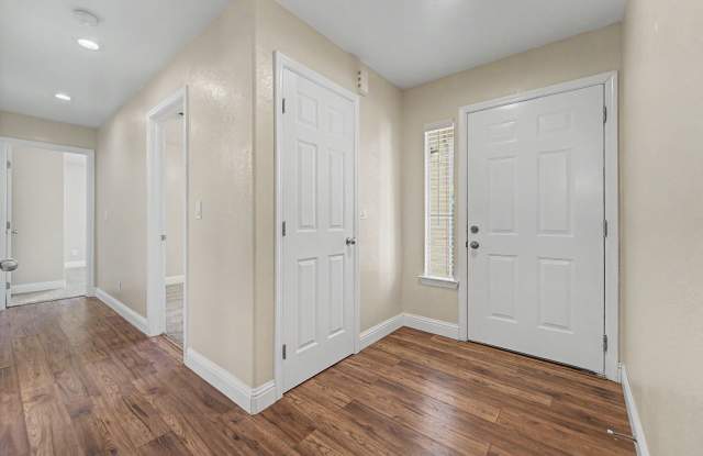 3 Bedroom 2 Bath Gallery 4