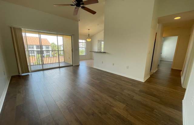 ANNUAL RENTAL - FAIRWAY PRESERVE-2 BED 1 BATH-SMALL DOG ALLOWED photos photos