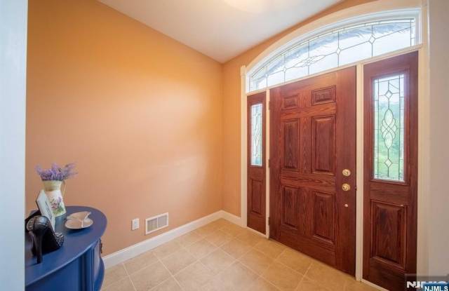 32 Candlewood Drive Gallery 2