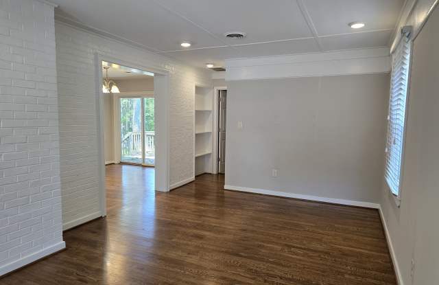 9302 Derbyshire Rd Gallery 4