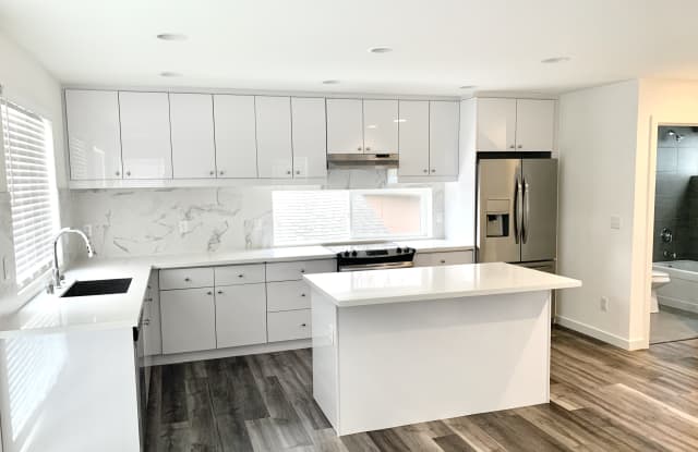 The Grey House photos photos