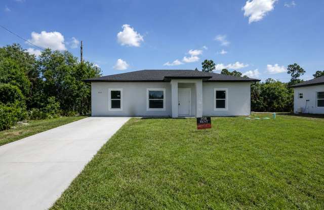 MOVE IN READY 3 BEDROOM 2 BATH LIKE NEW photos photos