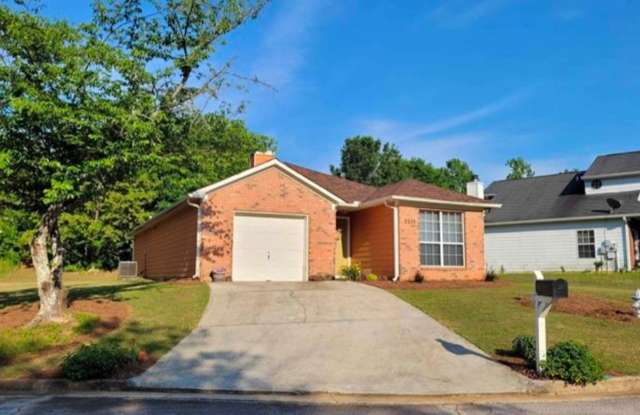 Room in 3 Bedroom Home at Klondike River Rd photos photos