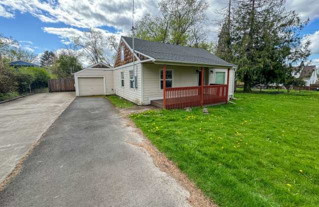 Elegant Home in Tigard, Spacious Shop, Large Deck/Patio Area ~ 7008 Pine St photos photos