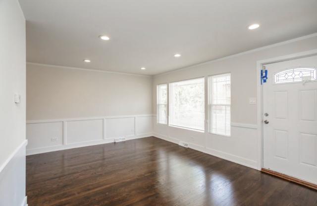 9206 S Harper Avenue Gallery 2