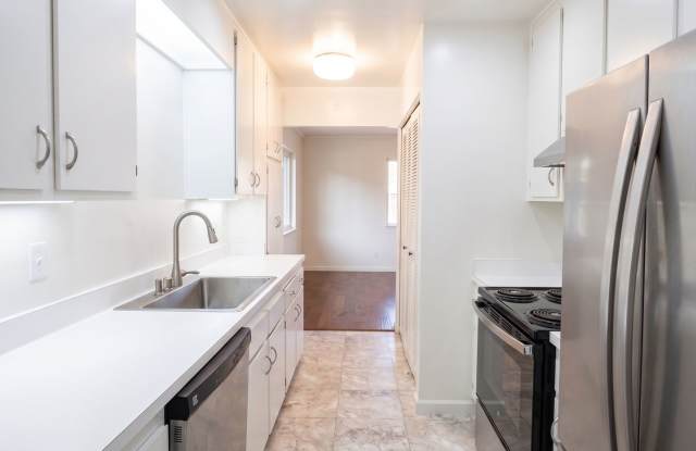 Two story townhome with 2 car garage in Skywest Gallery 3