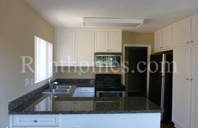 17129-203 W Bernardo Drive Gallery 3