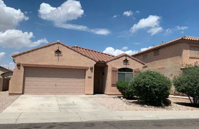 3 bedroom + den/office in Avondale photos photos